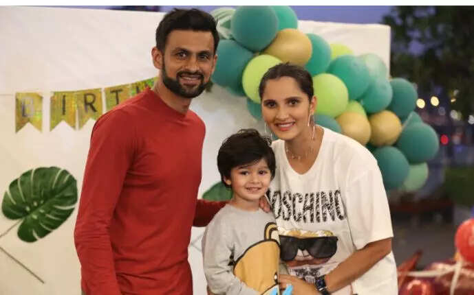 விவாகரத்து பெறும் நட்சத்திர ஜோடி?!