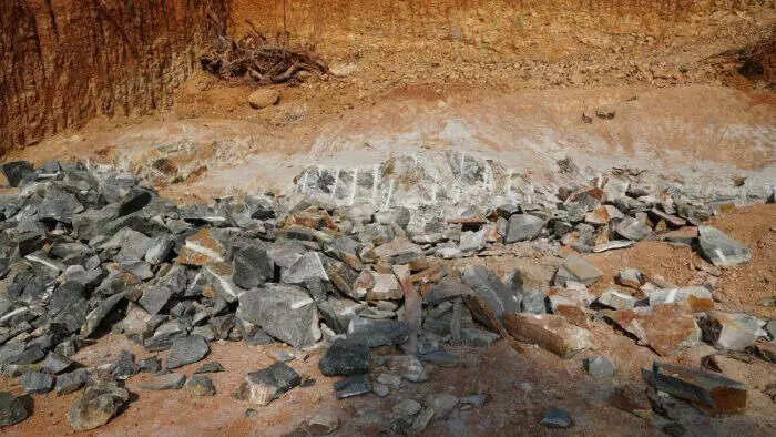 இந்தியாவில் முதல் முறையாக கண்டுபிடிக்கப்பட்ட அரிய உலோகம்!!