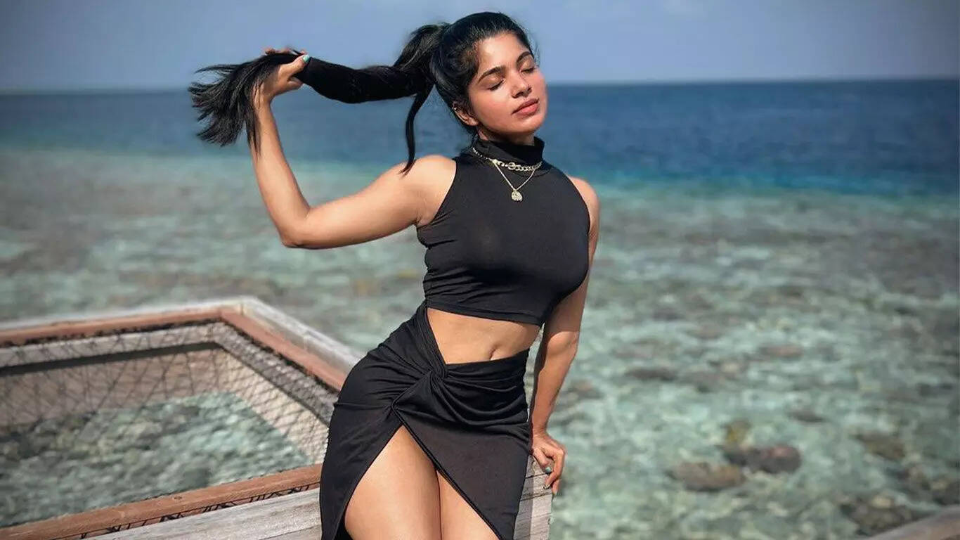 உருவ கேலிக்கு பதிலடி கொடுத்த பிரபல நடிகை!!