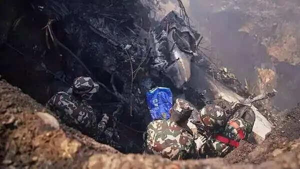 விமான விபத்தில் 72 பேர் உயிரிழப்பு!!