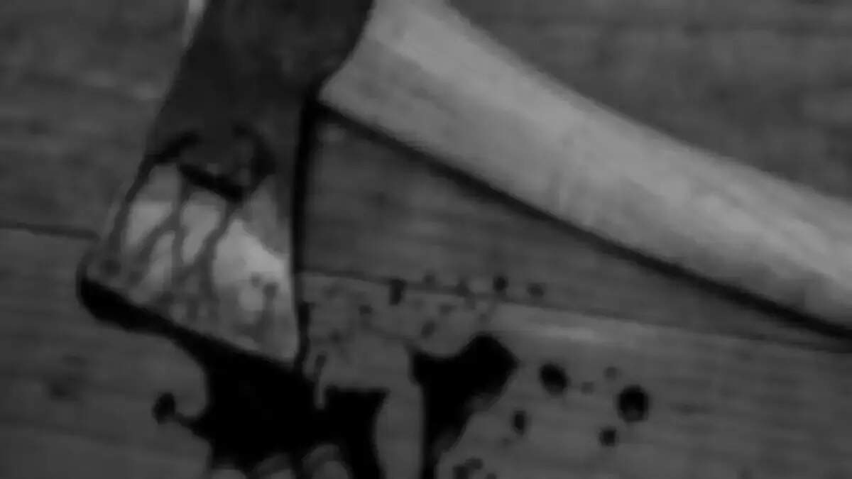 என்ன தான் பிரச்சனை இருந்தாலும் பெத்த அப்பாவை இப்படியா செய்வ ..?