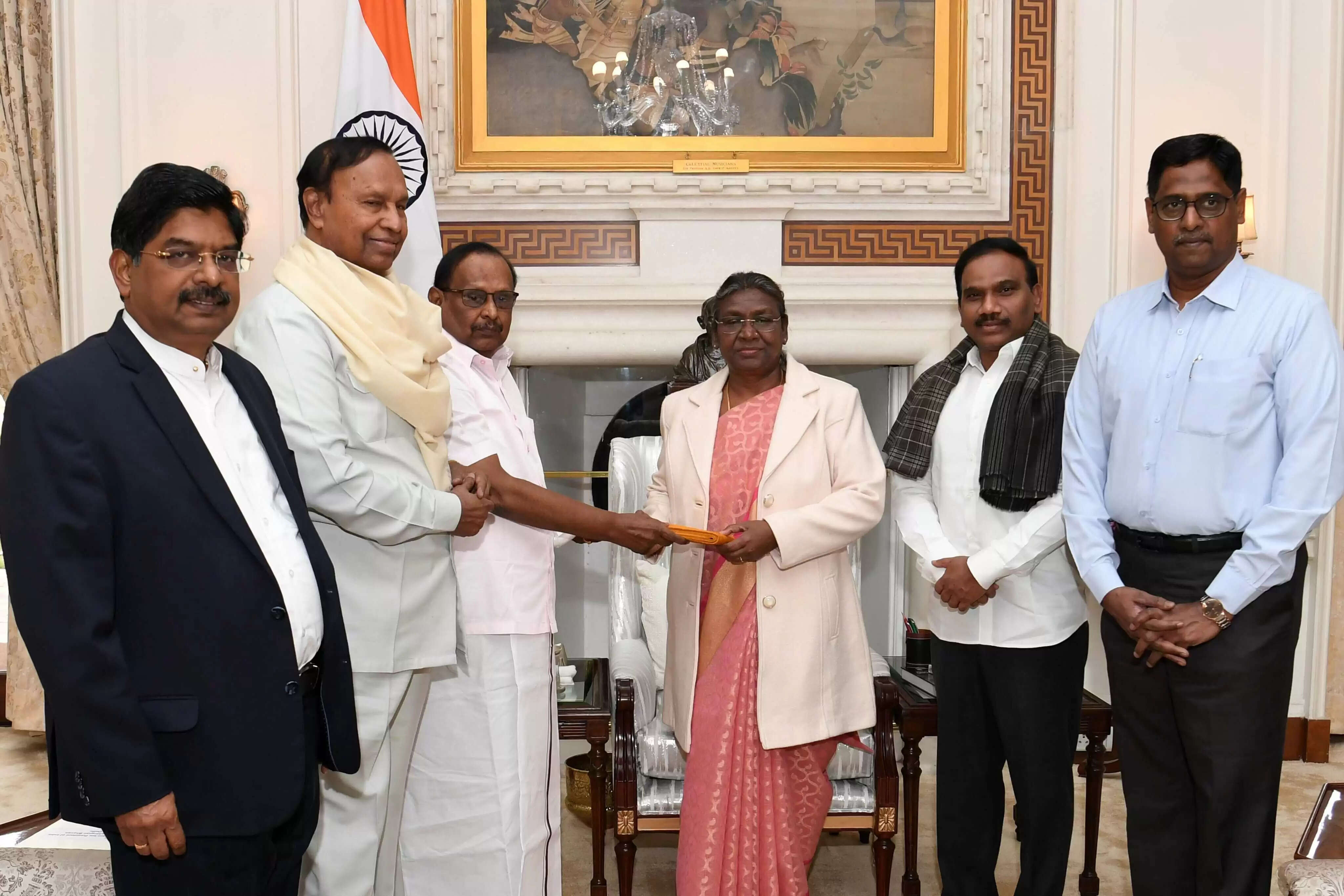 இந்த முறை தமிழ்நாடு என்று குறிப்பிட்டுள்ள ஆளுநர்!!