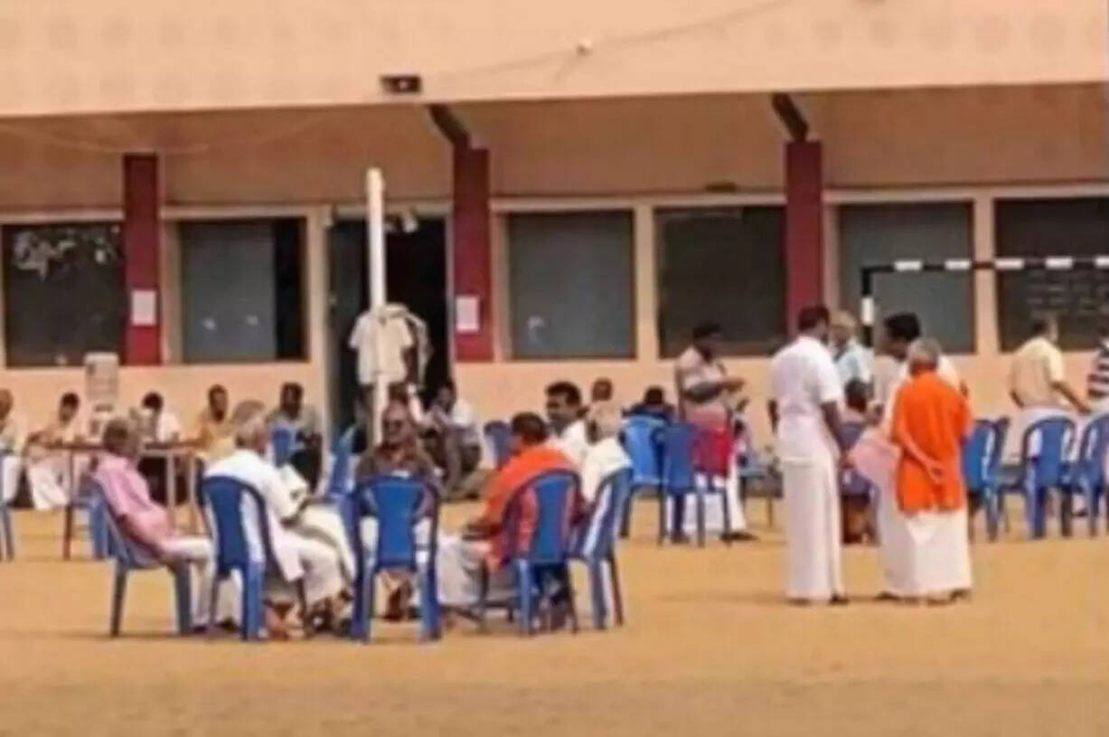 சென்னையில் தடையை மீறி ஆர்.எஸ்.எஸ் கூட்டம்!!