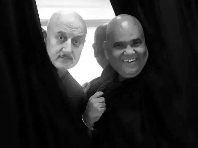 பிரபல பாலிவுட் நடிகர் சதீஷ் கௌஷிக் மாரடைப்பால் மரணம்..!!