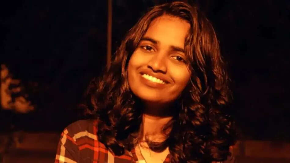 சாலை விபத்தில் இளம் பெண் பத்திரிகையாளர் பலி!!