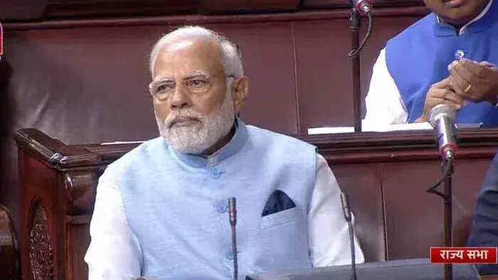 கரூரில் தயாரான பிரதமர் மோடியின் பிளாஸ்டிக் ஜாக்கெட்..!!