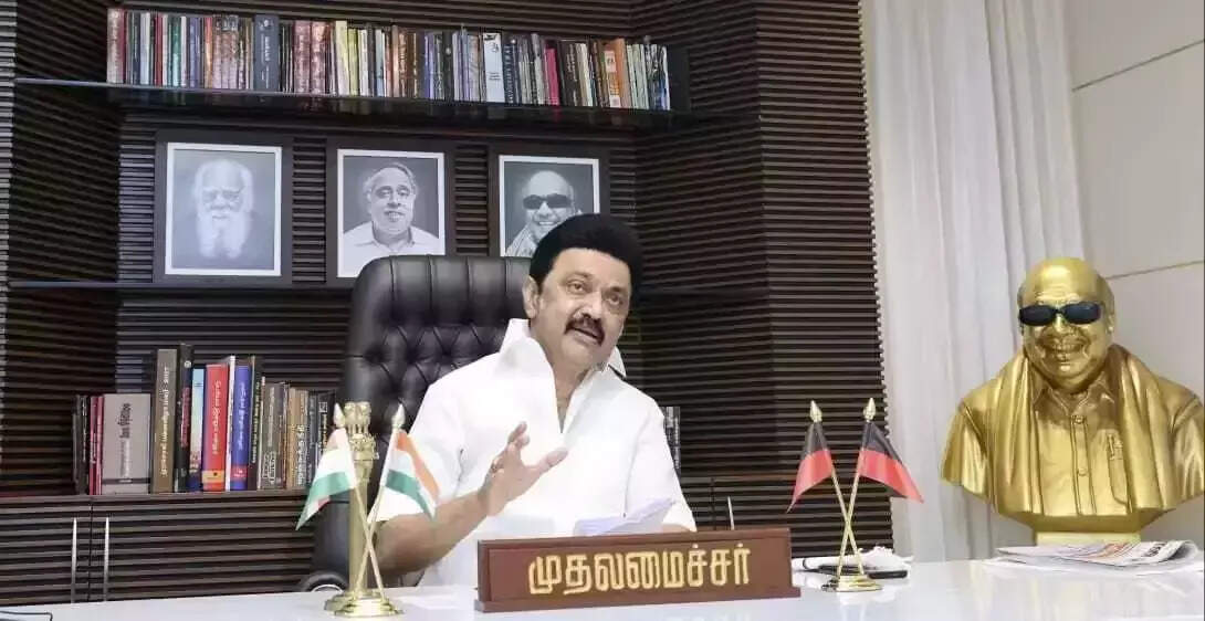 2 கைகளையும் இழந்த நிலையில் 437 மதிப்பெண்கள் எடுத்த மாணவருக்கு அரசு உறுதுணையாக இருக்கும்- மு.க.ஸ்டாலின்..!!