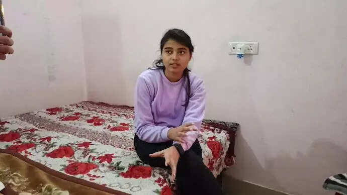 இந்திய போர் விமானியான முதல் இஸ்லாமிய பெண்!!