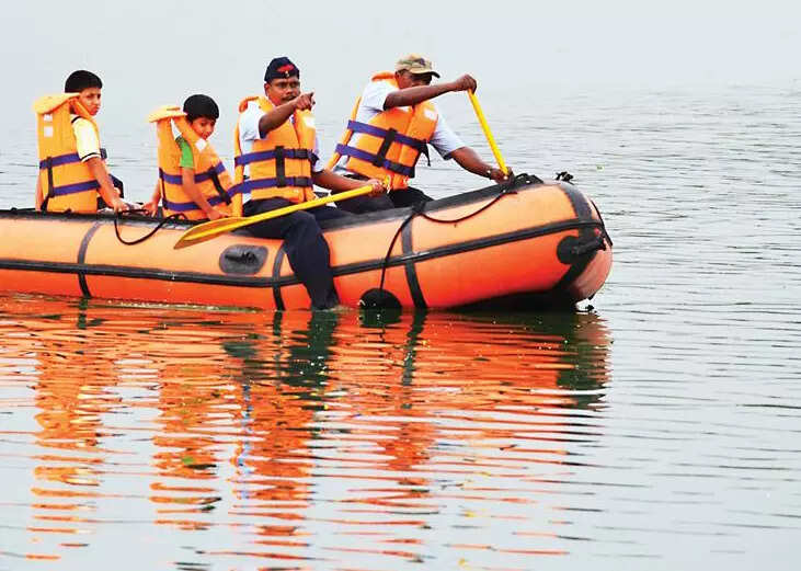 மாமல்லபுரத்தை நோக்கி நகரும் புயல் - தயார் நிலையில் மீட்பு படை..