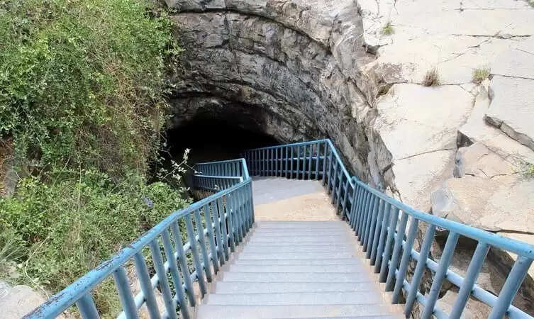 மாண்டஸ் புயல் எதிரொலி.. கொடைக்கானல் செல்ல தடை..!