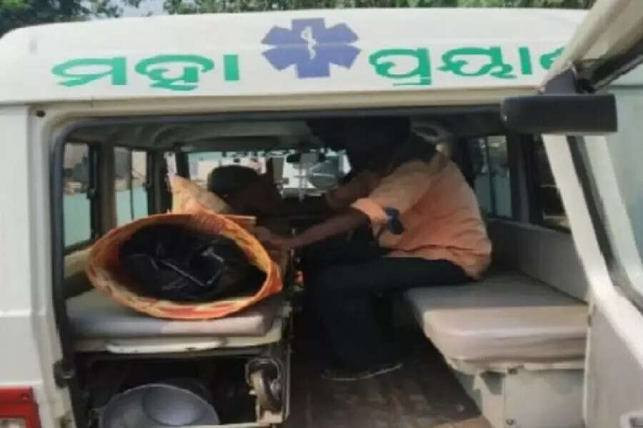 பெட்ரோல் இல்லாமல் நின்ற ஆம்புலன்ஸ்… நோயாளி பலி!!