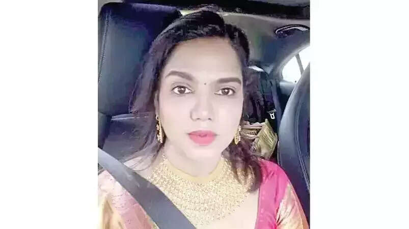 சிறையில் உண்ணாவிரதம் இருக்கும் காரைக்கால் புவனேஸ்வரி..!!