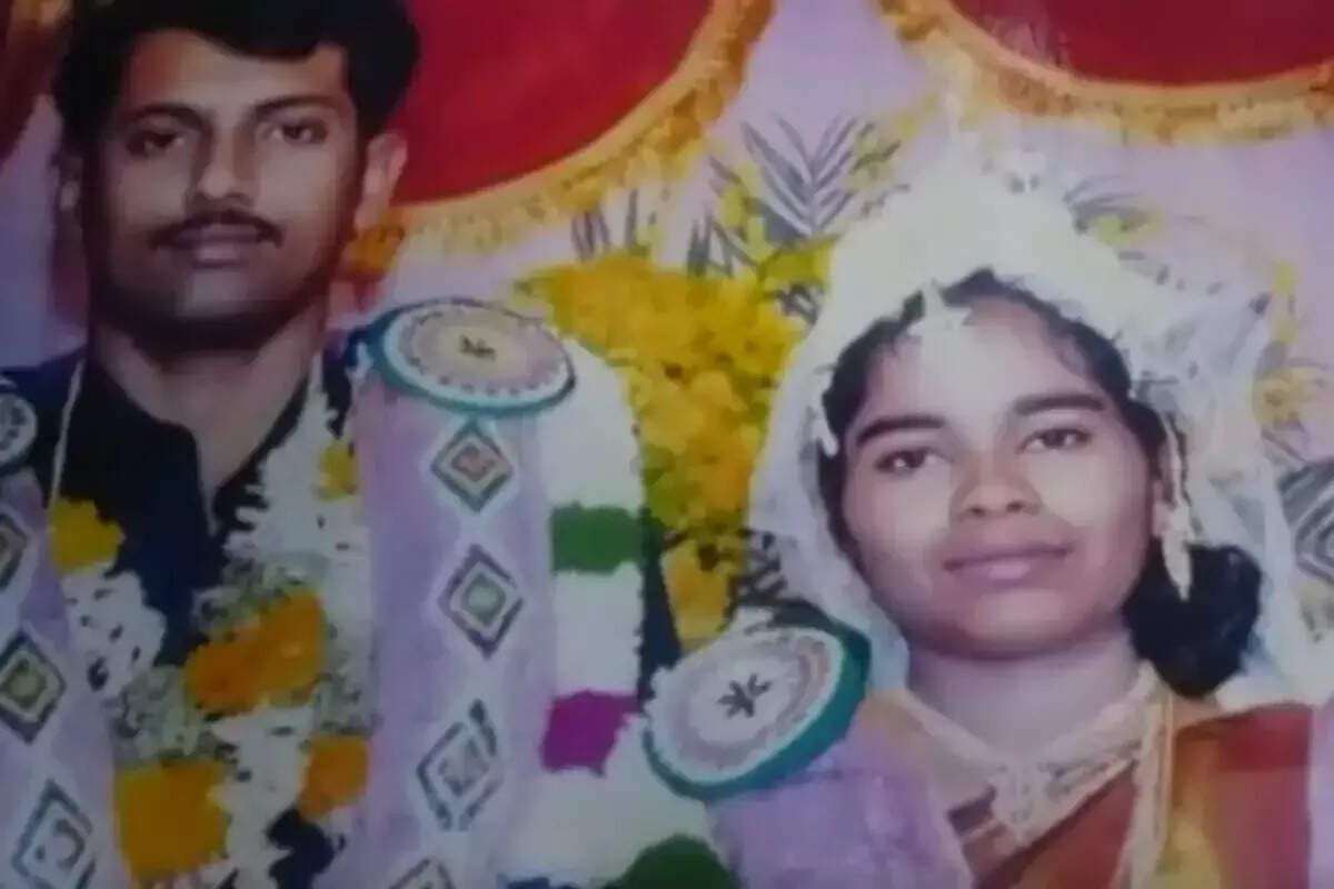 காதல் மன்னனாக சுற்றும் ஜெகஜால கில்லாடி.. கணவர் மீது முதல் மனைவி புகார்..!!