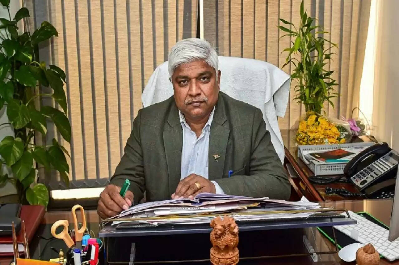 சமூக நலத்துறை அமைச்சர் ராஜினாமா..!