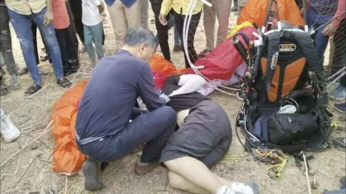 பாரா கிளைடிங் சாகசத்தின் போது ஒருவர் உயிரிழப்பு!!