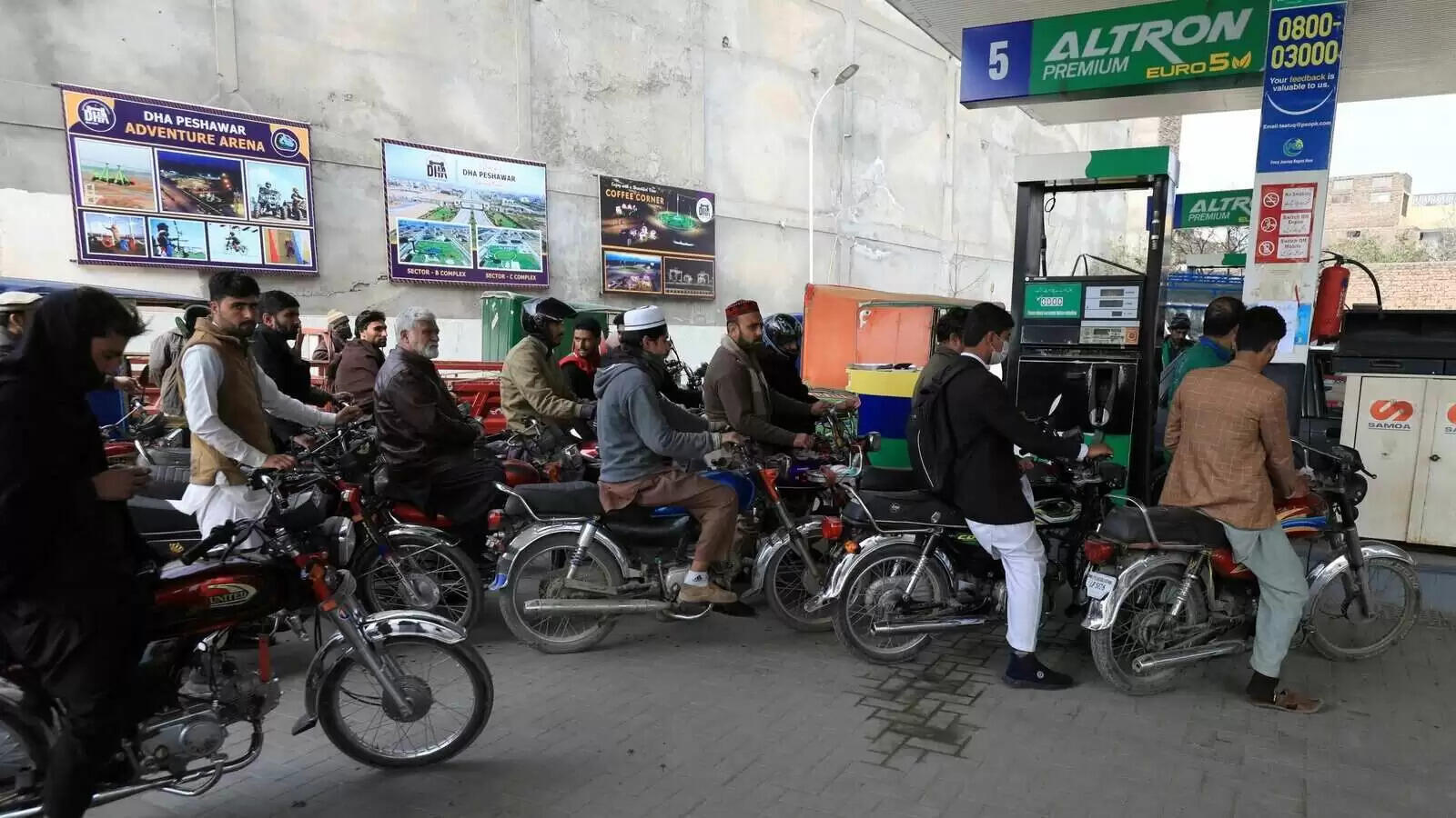 3 வாரத்தில் பெட்ரோல் தட்டுப்பாடு ஏற்பட வாய்ப்பு!!