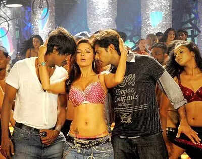 அவதூறு கருத்து...பிரபல பாலிவுட் நடிகை கைது!...