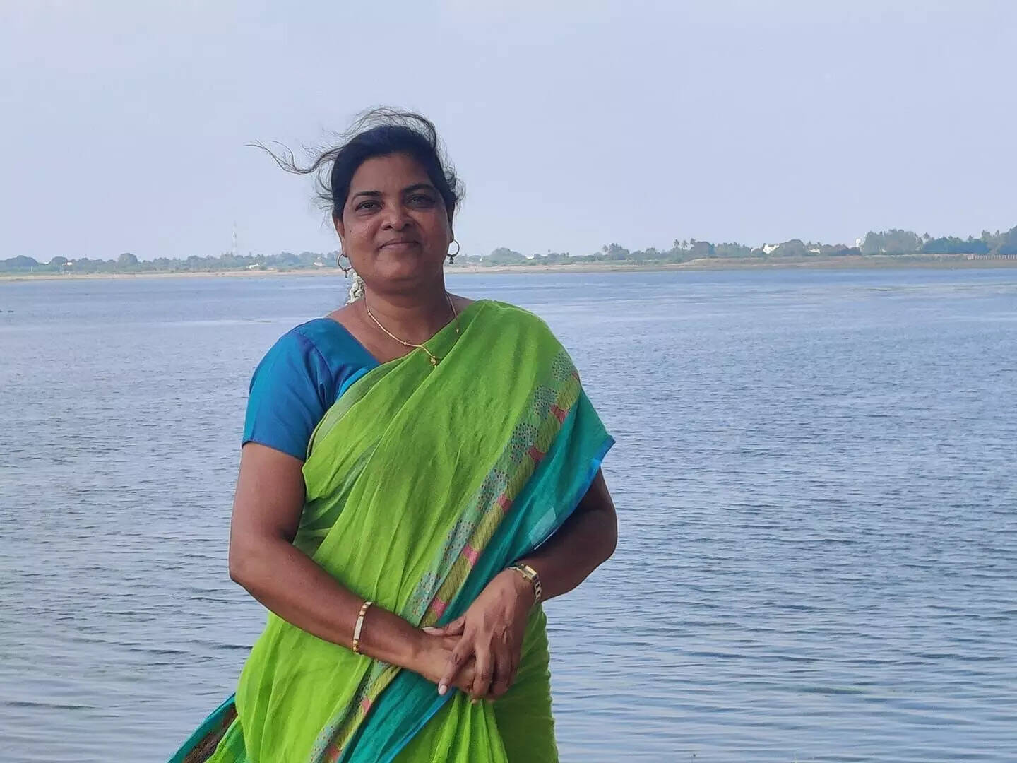 அதானி ஸ்பான்சர் செய்யும் விருதை மறுத்த பிரபல பெண் கவிஞர்!!