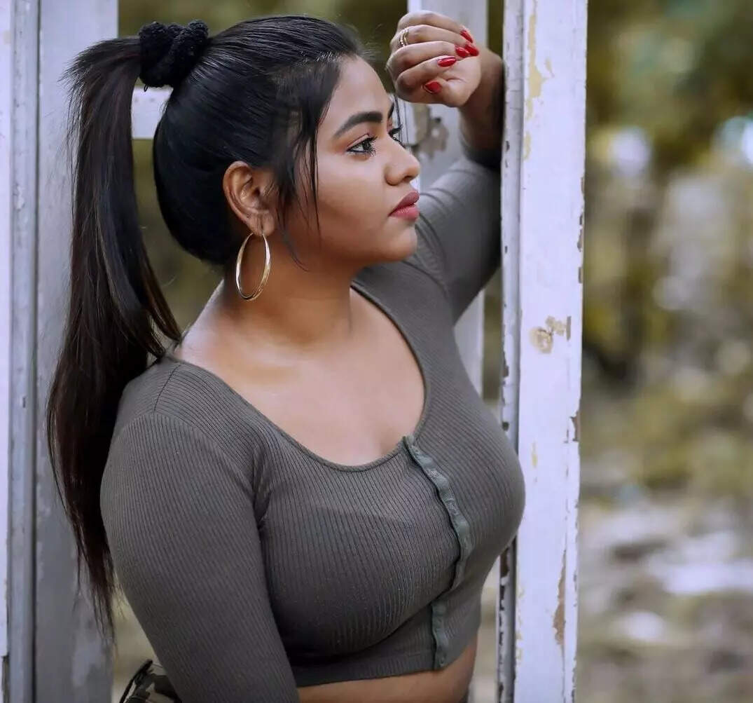 நட்பு குறித்து பிரபல நடிகை வேதனை!!