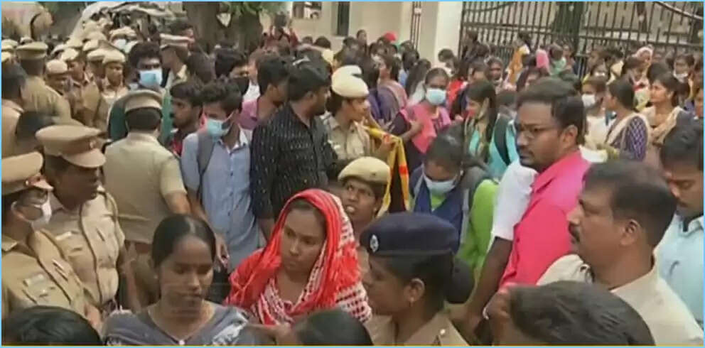 போராட்டத்தில் ஈடுபட்ட ஒப்பந்த செவிலியர்கள் கைது..!