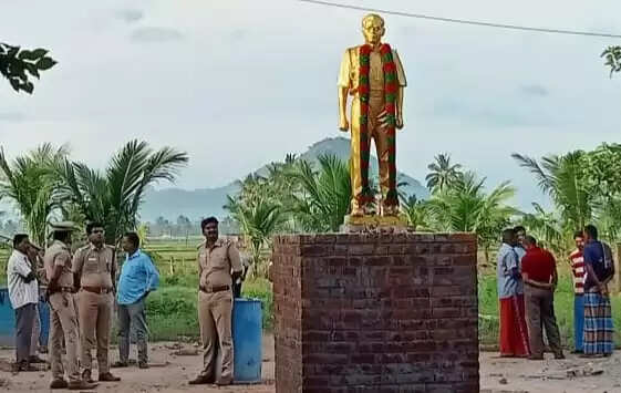 எந்த சிலையும் வைக்கக் கூடாது: ஐகோர்ட் கிளை அதிரடி உத்தரவு..!