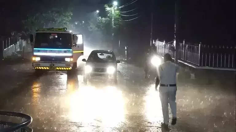 ஸ்ரீகாகுளம் டூ ரேணிகுண்டா... கொட்டும் மழையில் துடித்து கொண்டே வந்த இதயம்.. மறுபிறவி எடுத்த சிறுமி!!