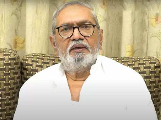 பழம்பெரும் இயக்குநர் காலமானார்..!