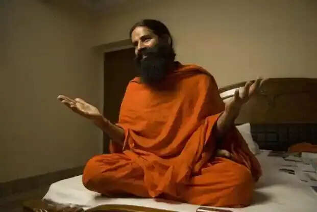 பதஞ்சலி யோகா கூட்டத்தில் ஒளிபரப்பான ஆபாச படம்!