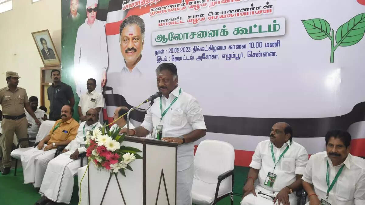 “இரண்டாவது தர்மயுத்தம் தொடங்கியுள்ளது” – ஓபிஎஸ் அதிரடி!!