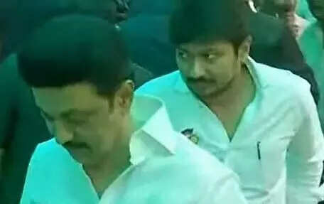 #BREAKING: ஓபிஎஸ்-ஐ சந்தித்தார் முதல்வர் ஸ்டாலின்..!!