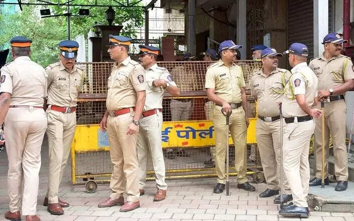 மனைவிகளிடம் அனுதாபத்தை பெற கணவனின் மாஸ்டர் பிளான்!!