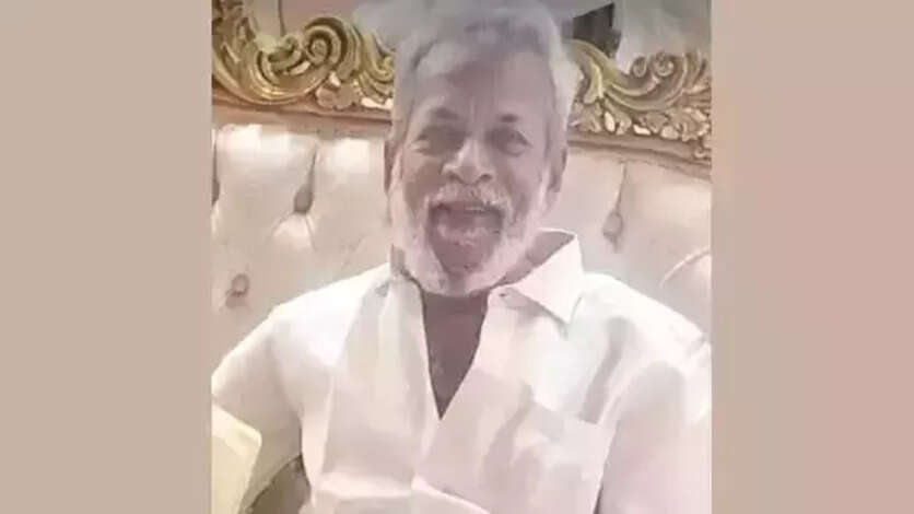 முக்கிய தமிழ் பிரபலம் காலமானார்..! கண் கலங்கி, கதறி அழுத பாரதிராஜா !!