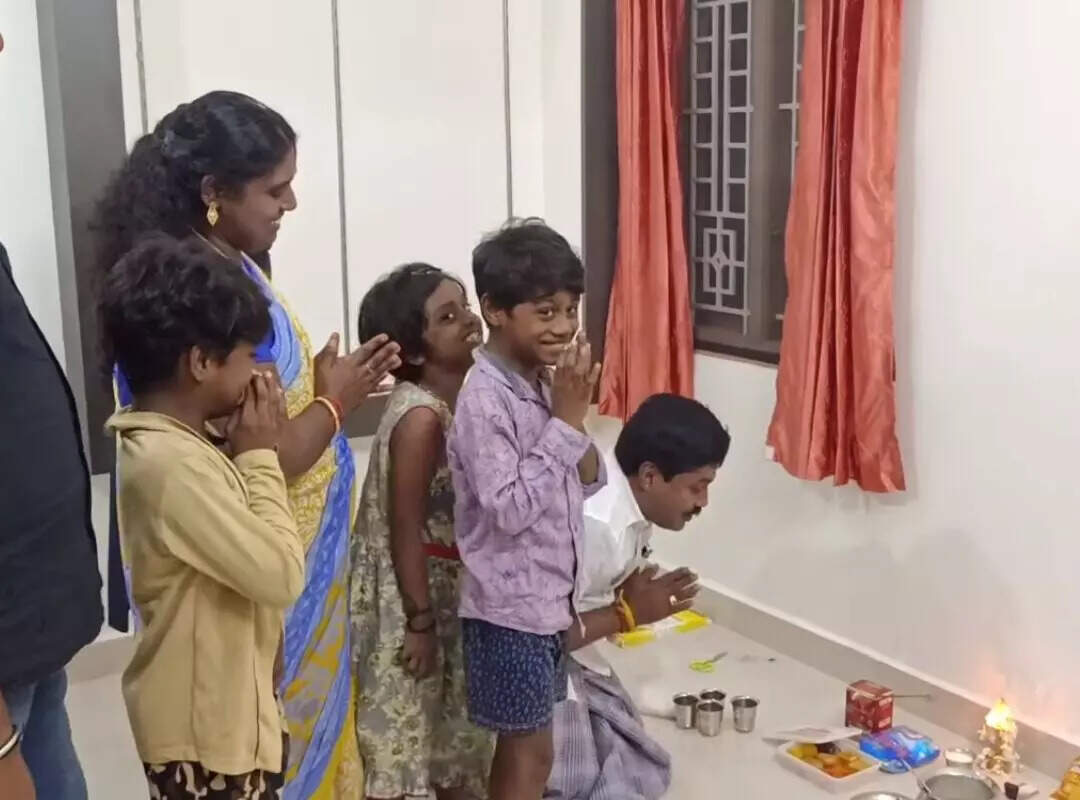 புது வீட்டிற்கு பால் காய்ச்சிய ஜி.பி.முத்து… சூப்பரான வீடு!!