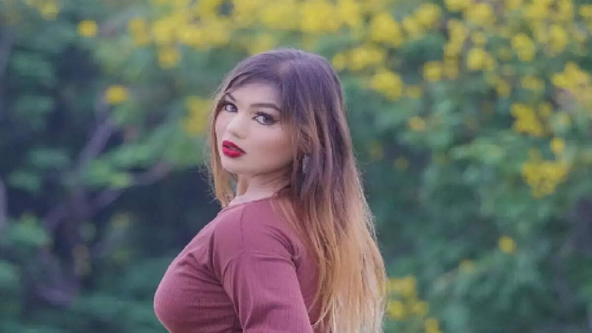 நடிகையை தொடர்ந்து இன்ஸ்டா பிரபலம் தற்கொலை!!