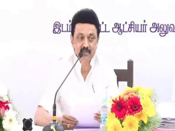 மக்கள் அரசை தேடிப்போன காலம் மாறி மக்களை தேடி அரசு வந்து கொண்டிருக்கிறது : முதல்வர் மு.க.ஸ்டாலின் பேச்சு.!!