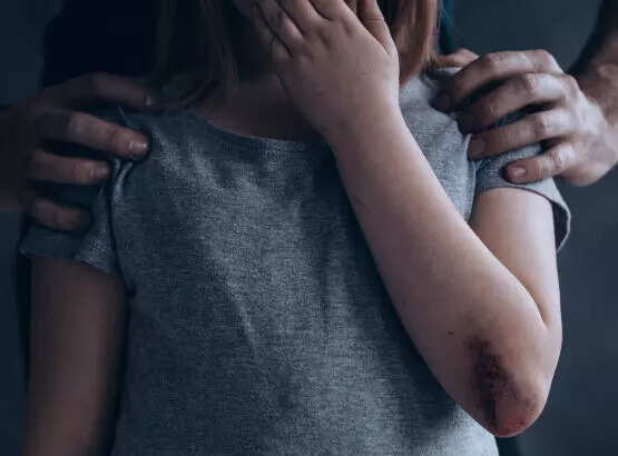 பெற்ற மகளை பாலியல் வன்கொடுமை செய்த தந்தை!!