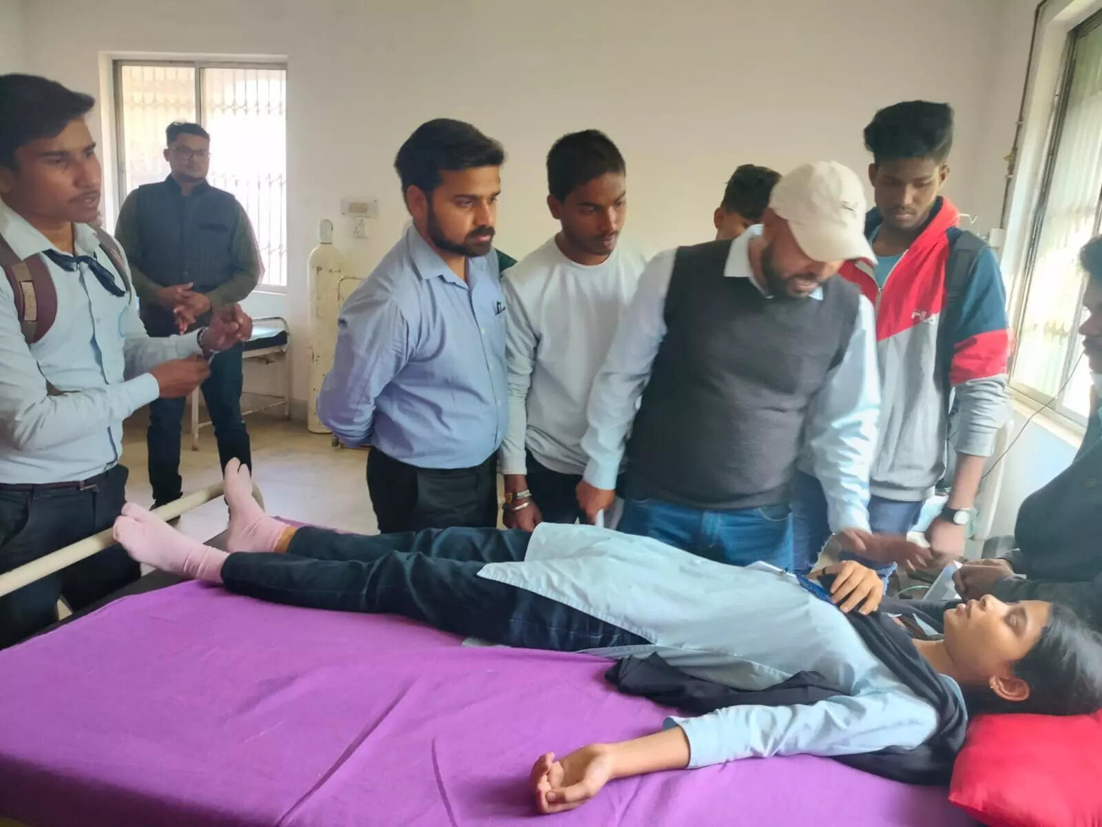 அறிவியல் கண்காட்சியில் திடீரென வெடித்த ராக்கெட்!!