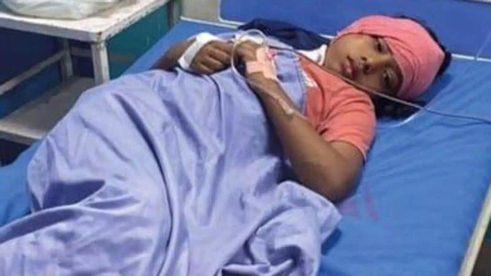 சிறுமியின் முகத்தை கடித்து குதறிய பிட்புல் நாய்!!