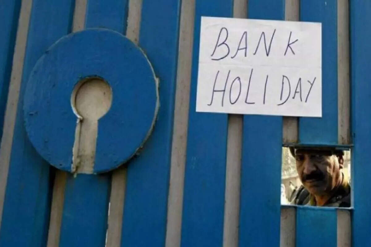 இன்று முதல் வங்கிகளுக்கு தொடர் விடுமுறை!!