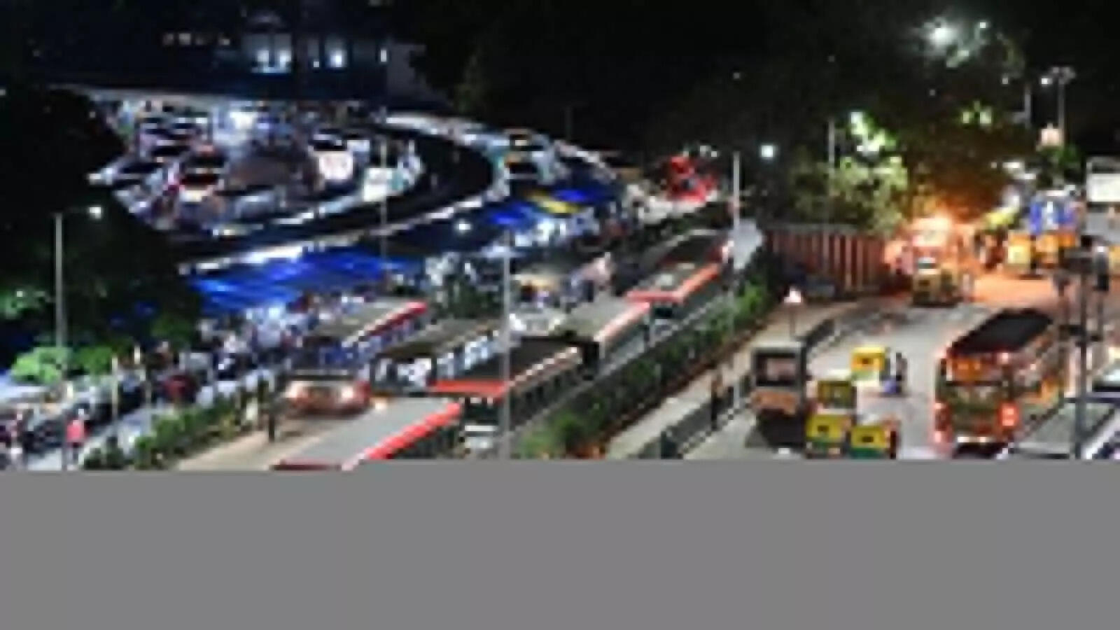 இரவு 11 மணிக்கு மேல் சாப்பிட சென்றால் அபராதம்… போலீஸ் அடாவடி!!