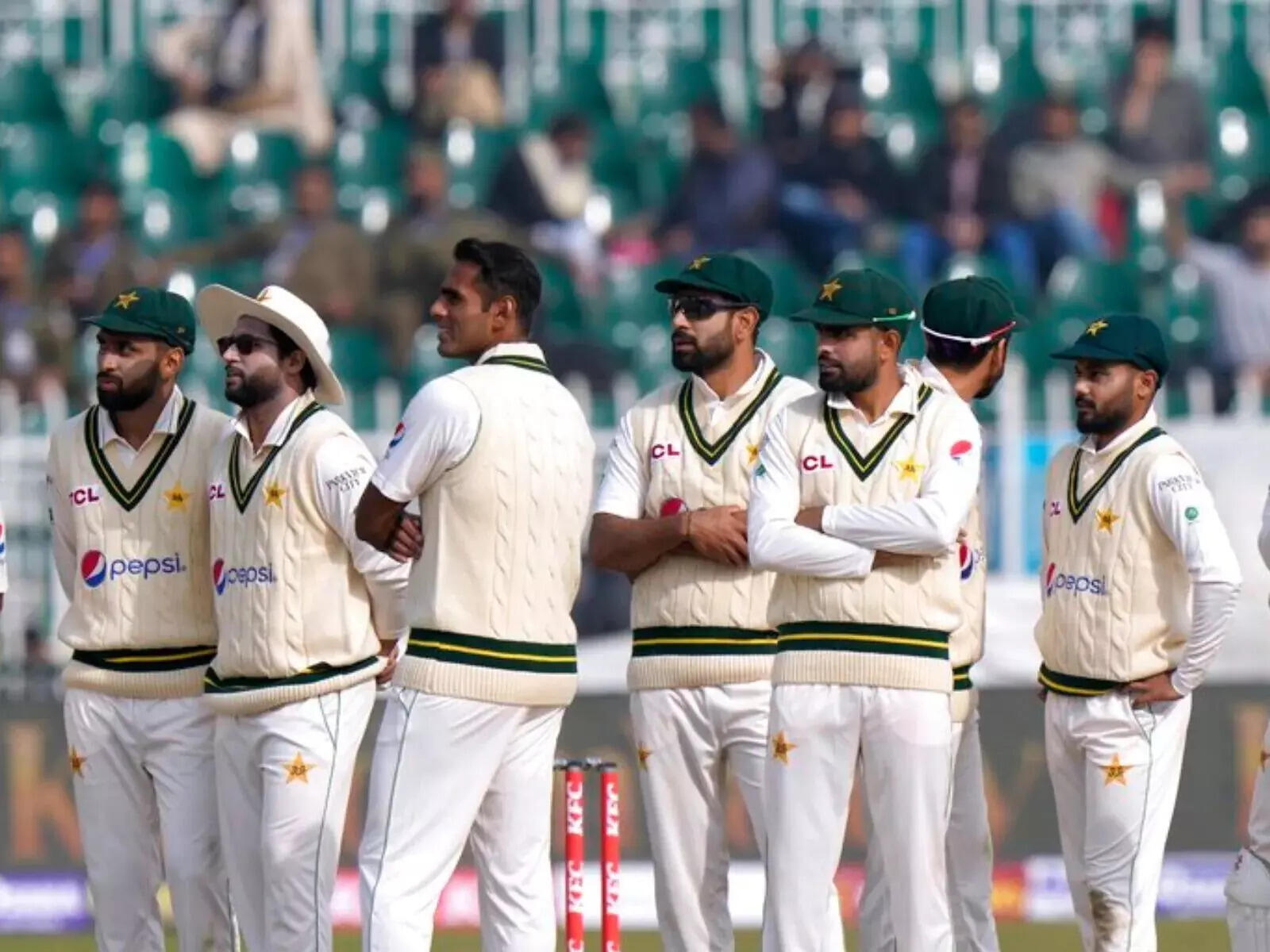 வெற்றியை நோக்கி இங்கிலாந்து...தொடரை கைப்பற்ற ஆயத்தம்!