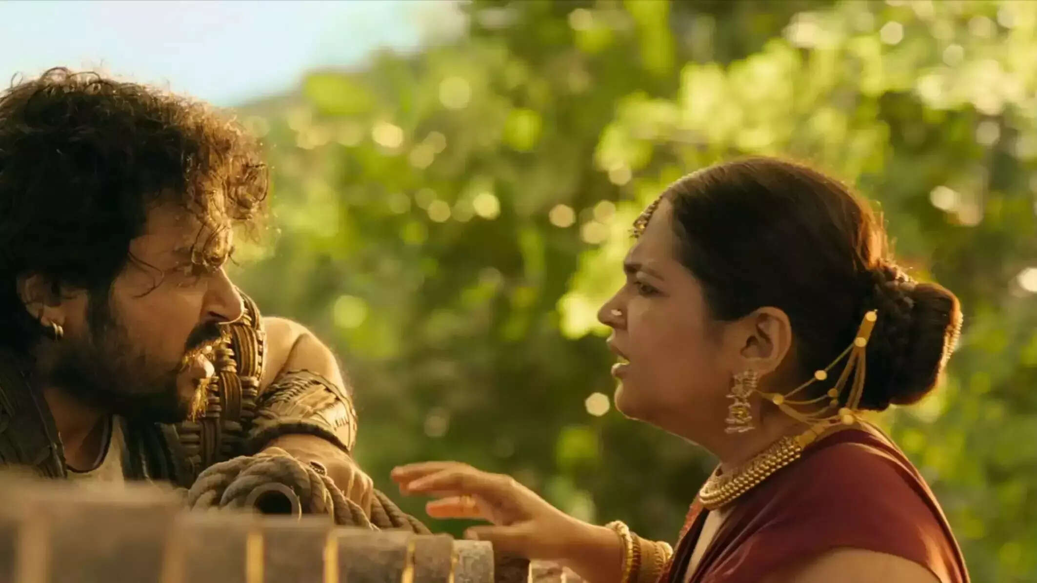 நன்கு தெரிந்த நபர்களே பணத்தை திருடிவிட்டதாக பிரபல நடிகை புகார்..!!