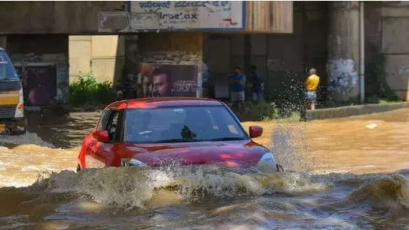 கனமழையால் இளம்பெண் உயிரிழப்பு!!