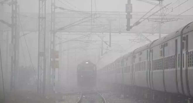 பனியால் அதிகரிக்கும் ரயில் விபத்துகள்.. வேகத்தை குறைக்க அறிவுறுத்தல்!