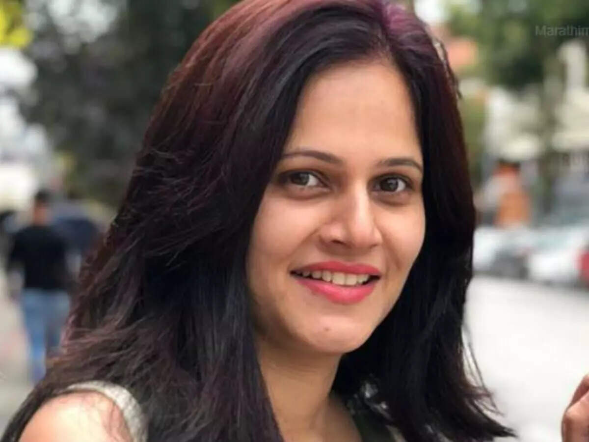 நடிகையை அச்சுறுத்திய கார் ஓட்டுநர்... போலீஸில் புகார்!!