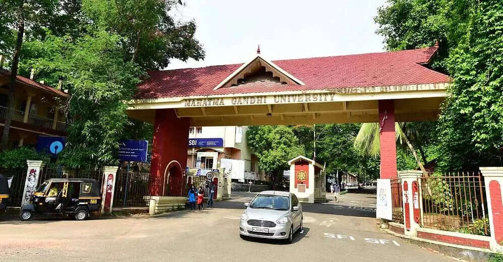 நீங்கள் படிச்சது சரி தான்... கல்லூரி மாணவிகளுக்கு மகப்பேறு விடுப்பு..!!