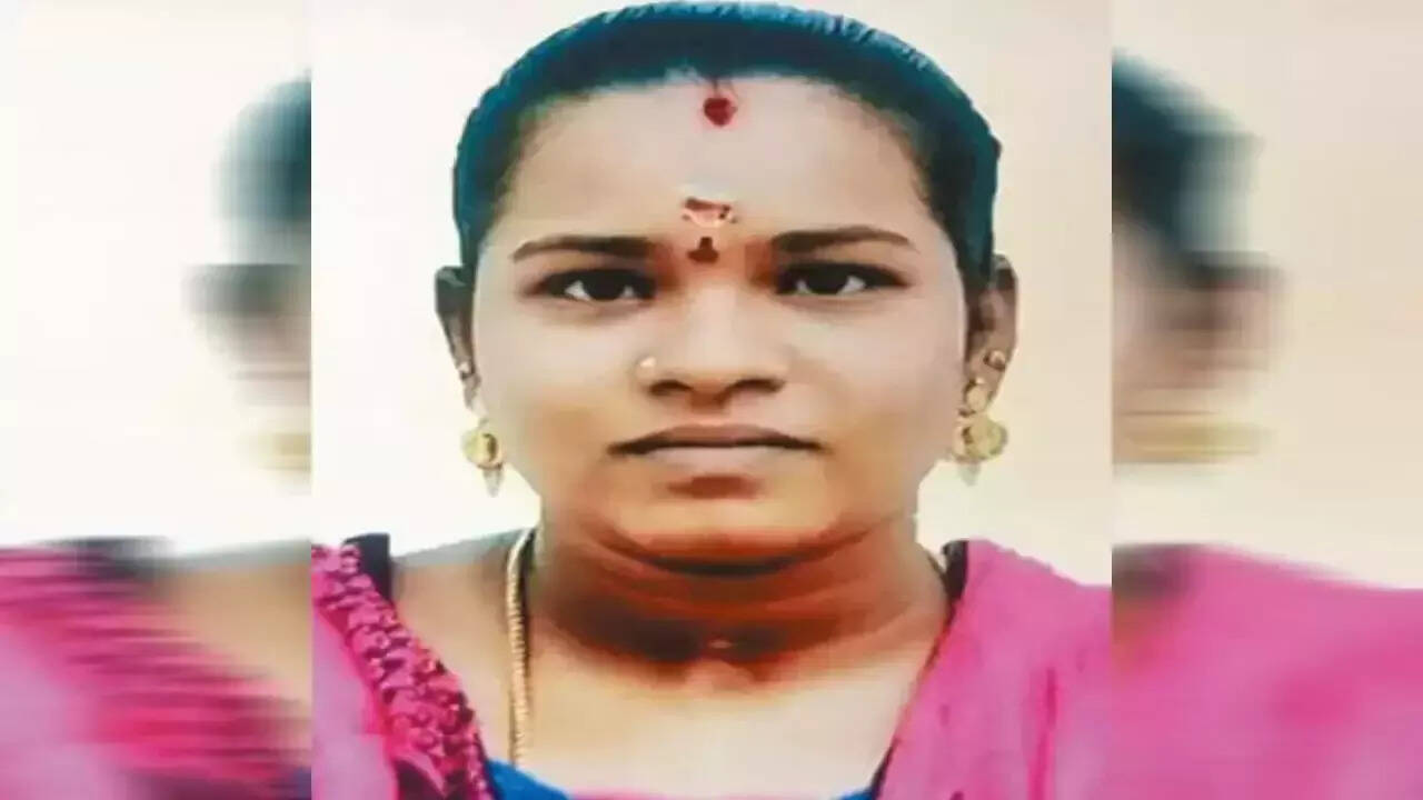 பிள்ளைகளை பள்ளியில் விட்டுவிட்டு வீடு திரும்பிய பெண் மாயம்..!!