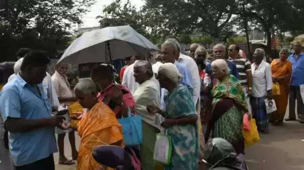 6 மாதம் பயணிக்கலாம்... மூத்த குடிமக்களுக்கு இலவச பேருந்து பயண டோக்கன்..!!