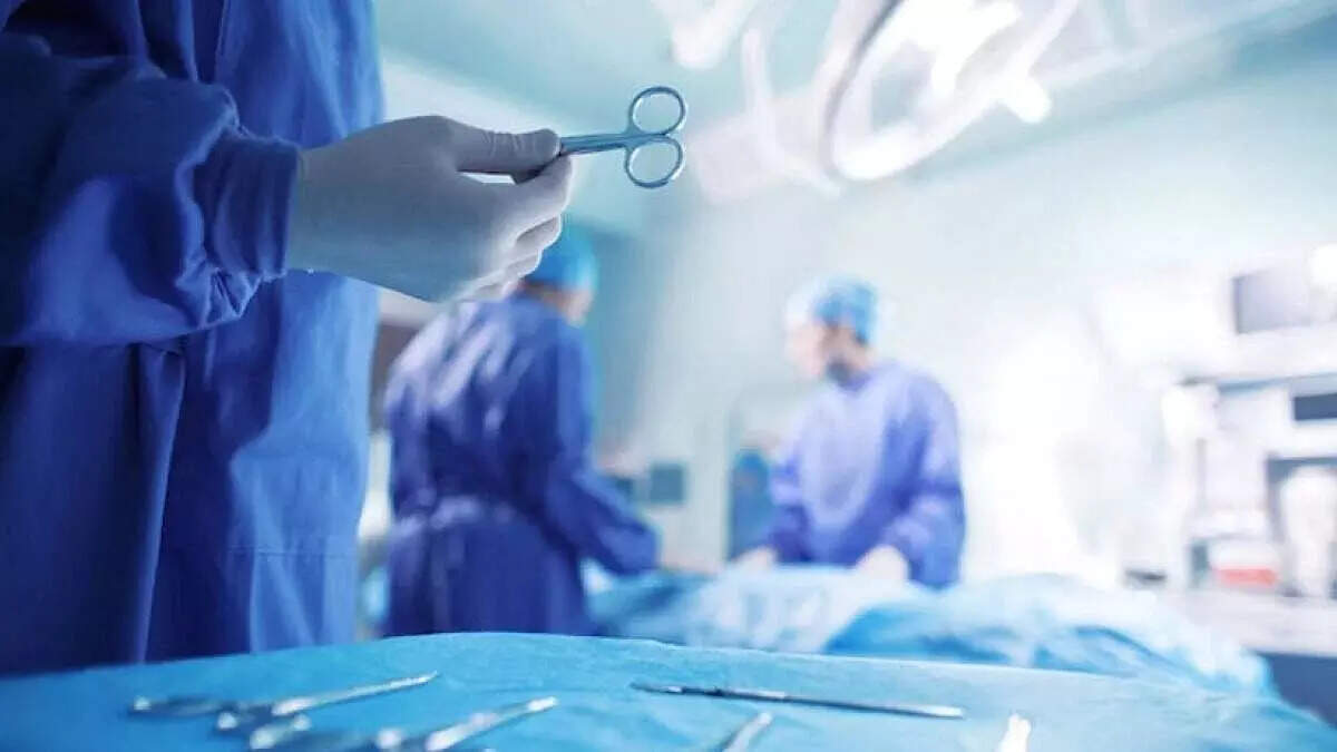 திருமணமாகாத நபருக்கு மாற்றி குடும்பக் கட்டுப்பாடு அறுவை சிகிச்சை!!