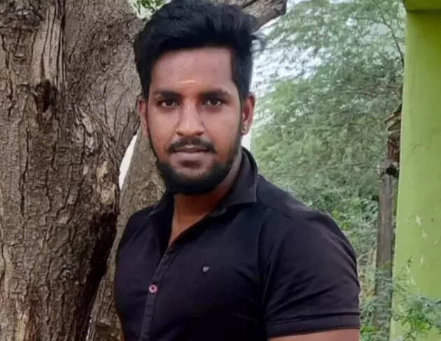 நகைக்காக பாட்டியை கொன்ற 'போலீஸ்' பேரன்!!